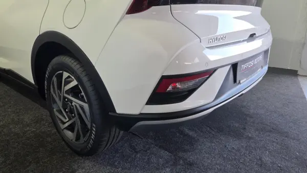 Hyundai Bayon 1.0 T-GDI 48V-Hybrid DCT Connect & Go 10