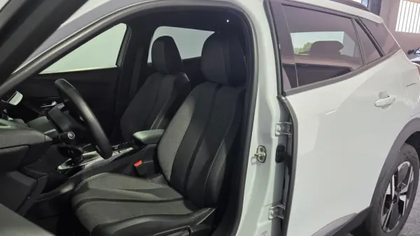 Peugeot 2008 PureTech 100 Stop&Start Allure 12
