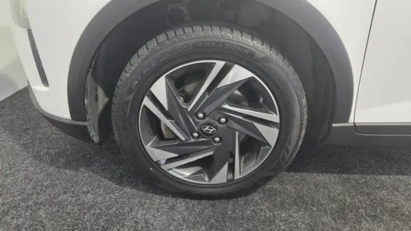 Hyundai Bayon 1.2 Select 38