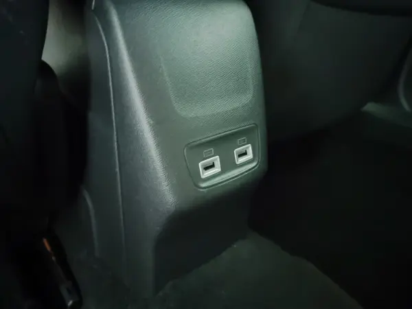 Peugeot e-2008 50 kWh Active Pack 16