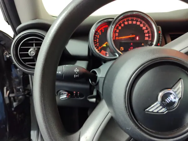 MINI 3 Portas One D 32