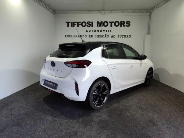 Opel Corsa 1.2 T GS 6