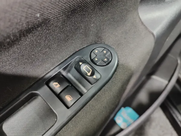 Peugeot 207 1.4 HDi Trendy 27