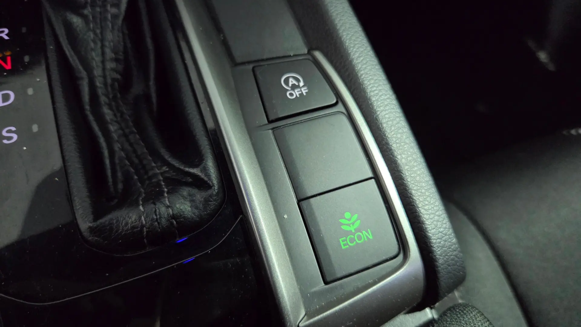 Honda Civic 1.0 i-VTEC Elegance Navi CVT 31