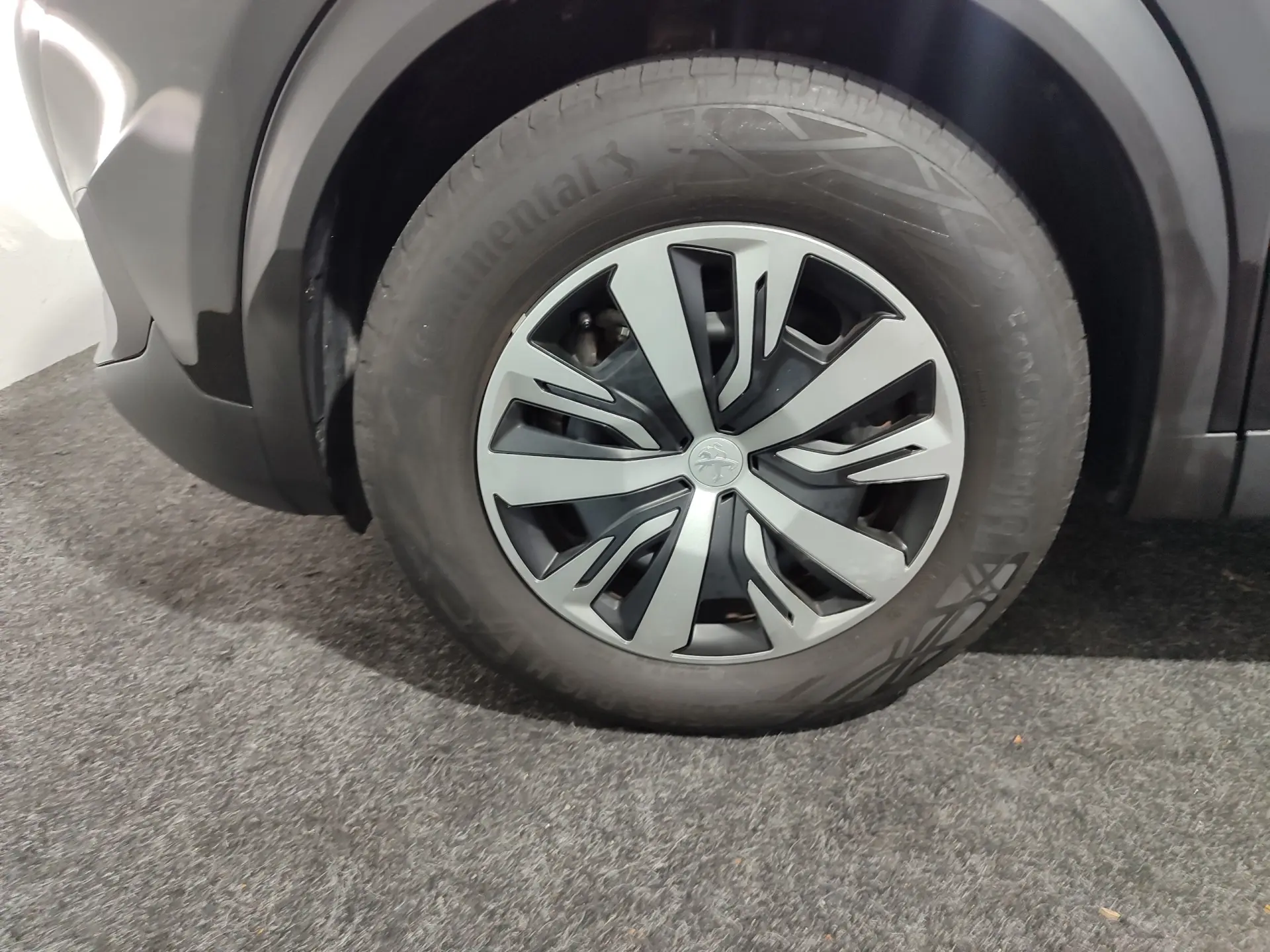 Peugeot e-2008 50 kWh Active Pack 37