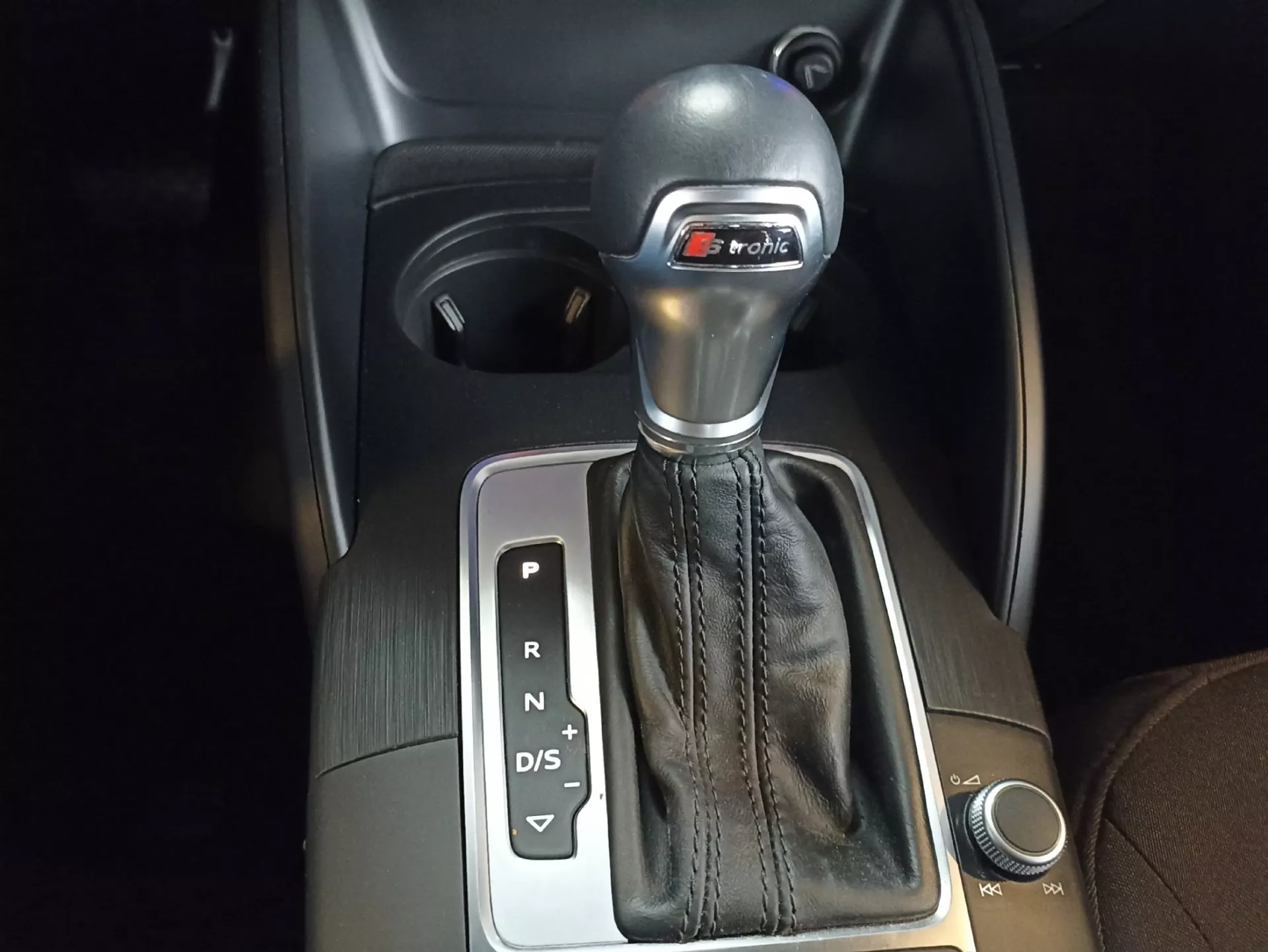 Audi A3 Limousine 30 TFSI Design S tronic 24