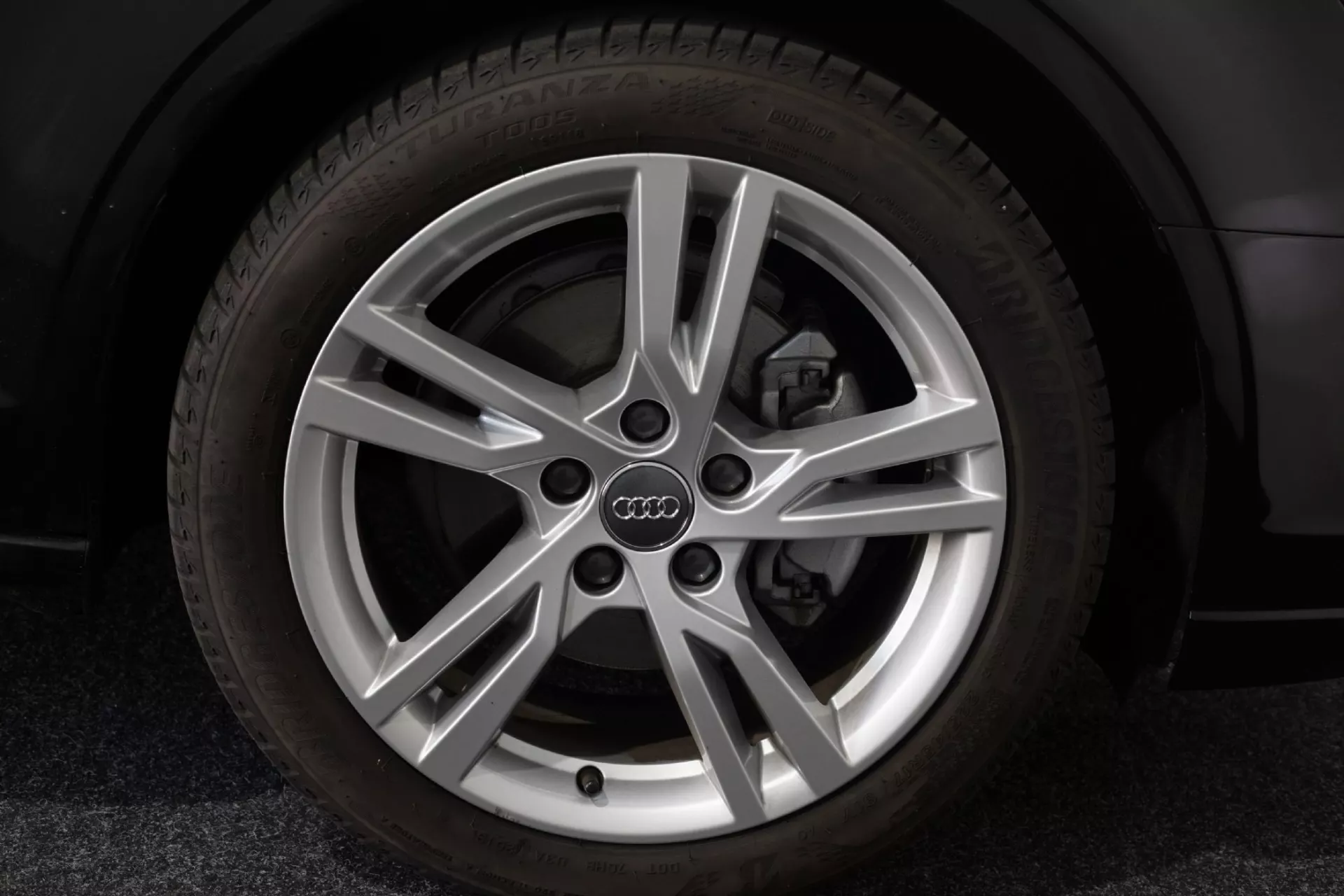 Audi A3 Limousine 30 TFSI Design S tronic 35