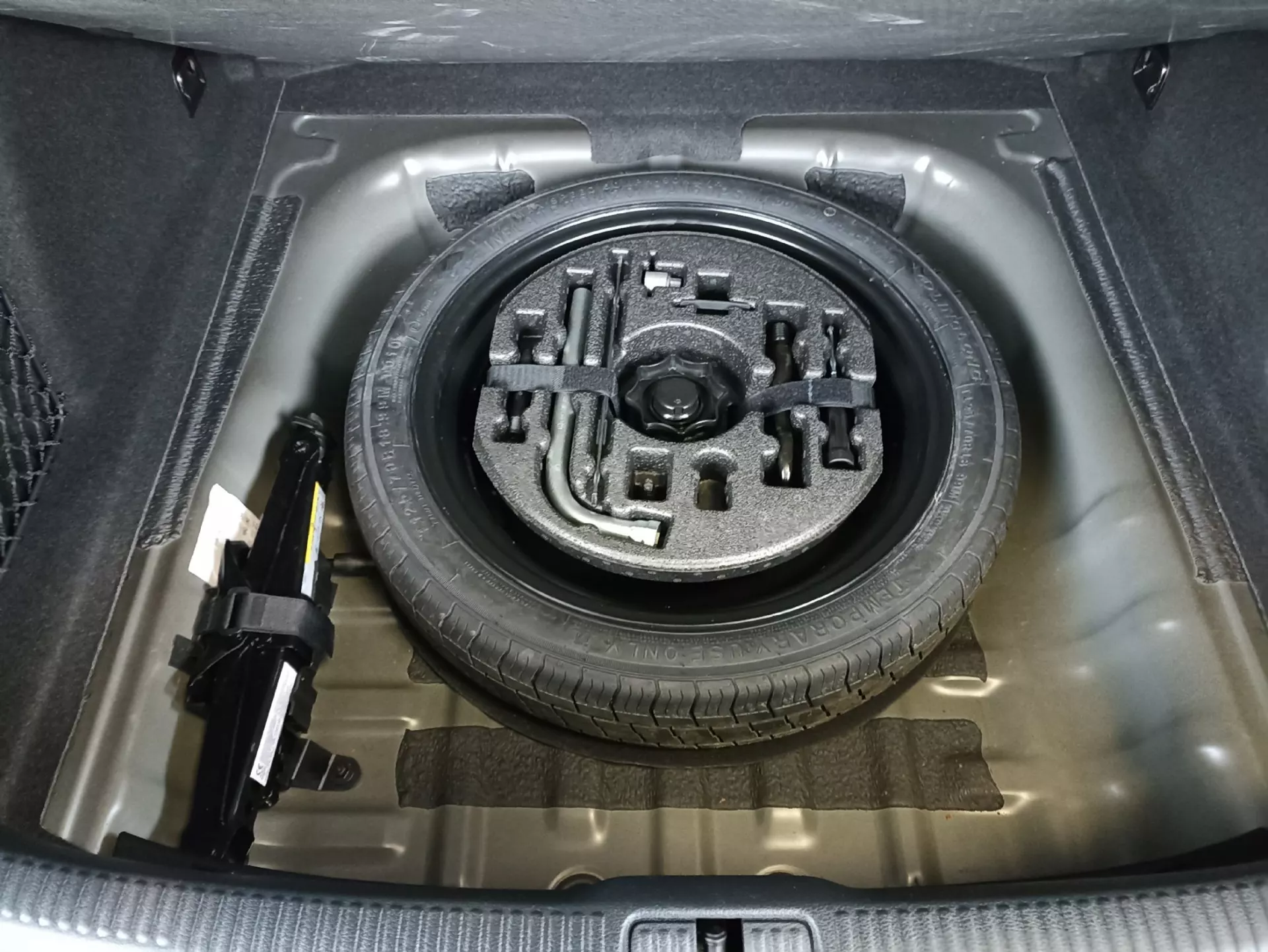 Audi A3 Limousine 30 TFSI Design S tronic 37