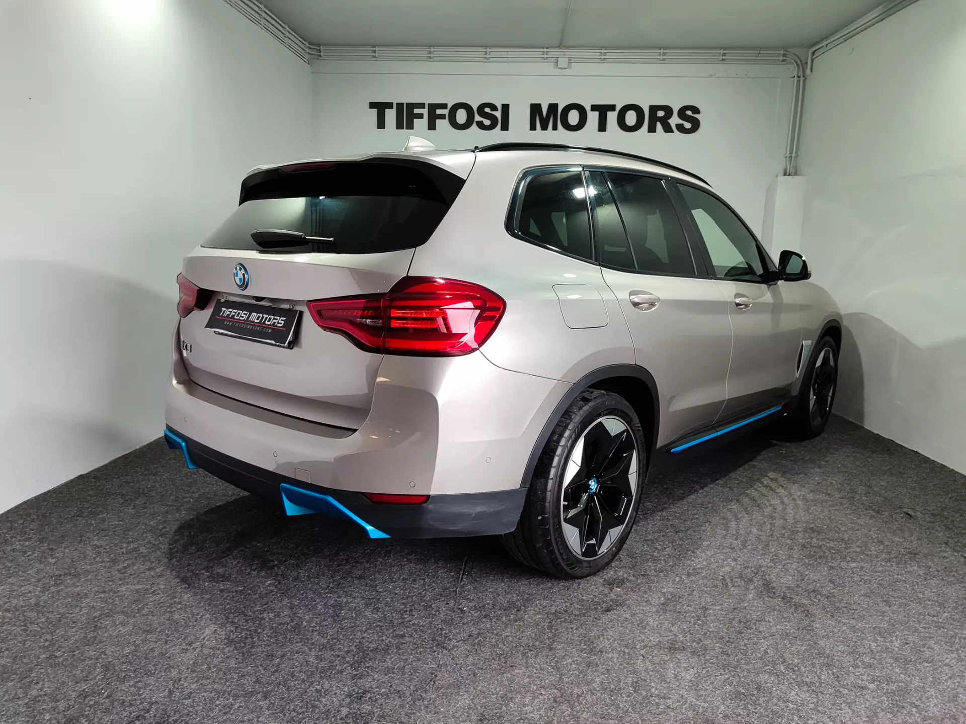 BMW iX3 Inspiring 7
