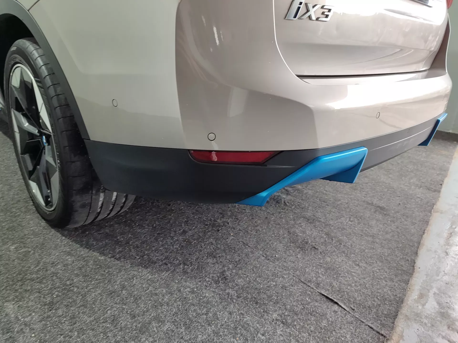 BMW iX3 Inspiring 11