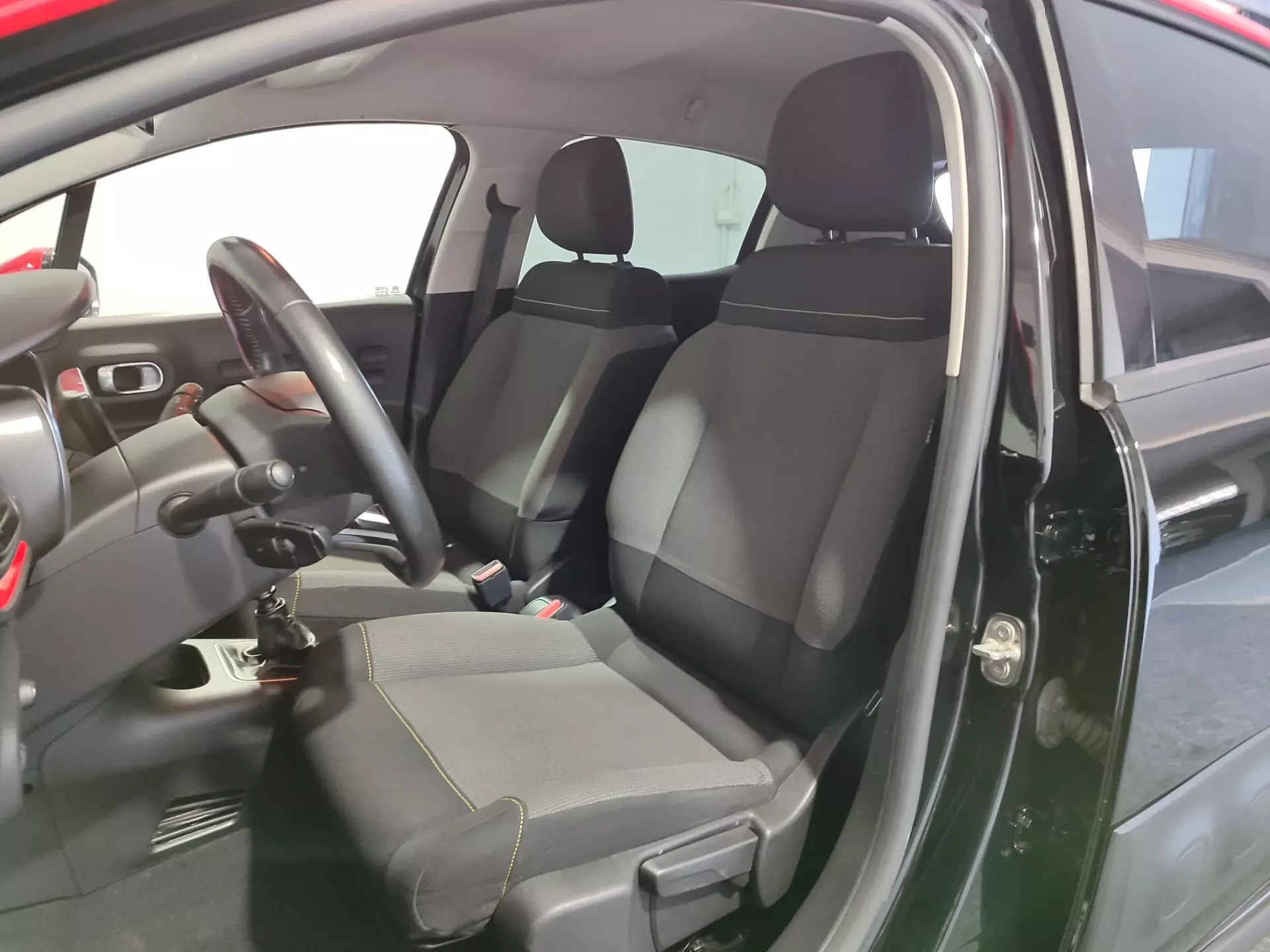 Citroën C3 1.2 PureTech Shine 12