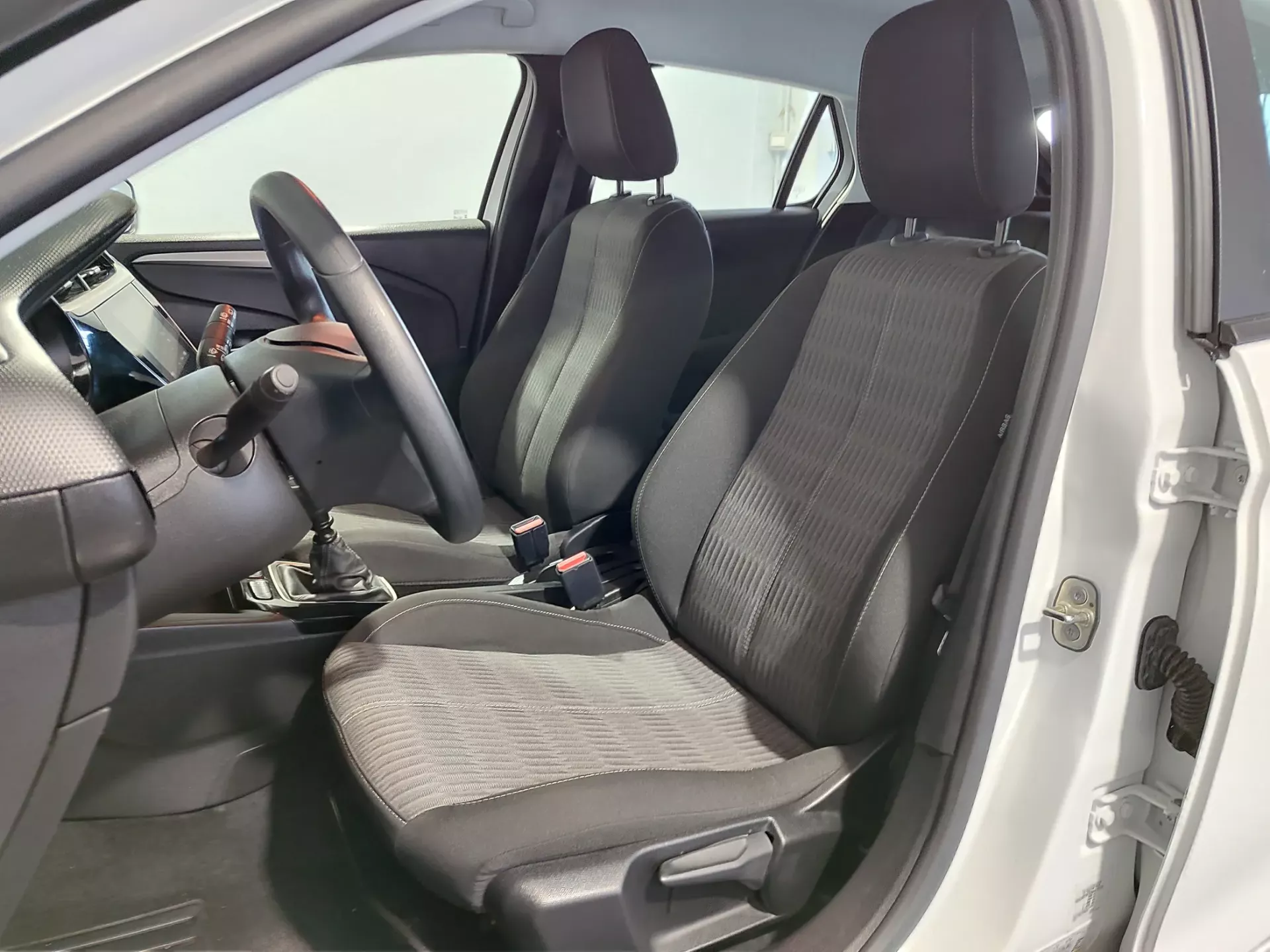 Opel Corsa 1.5 D Elegance 12