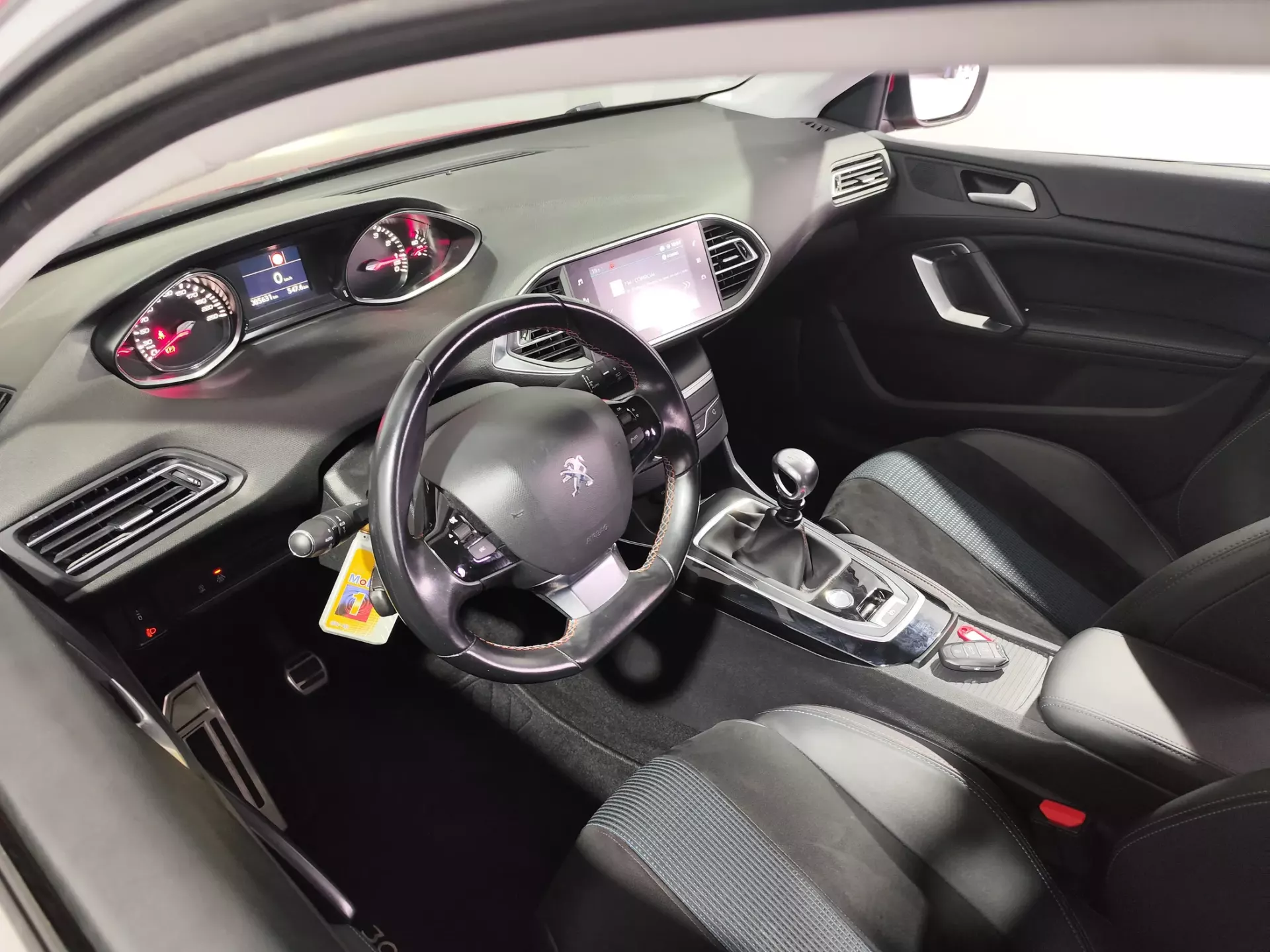 Peugeot 308 1.2 PureTech GT Pack 18