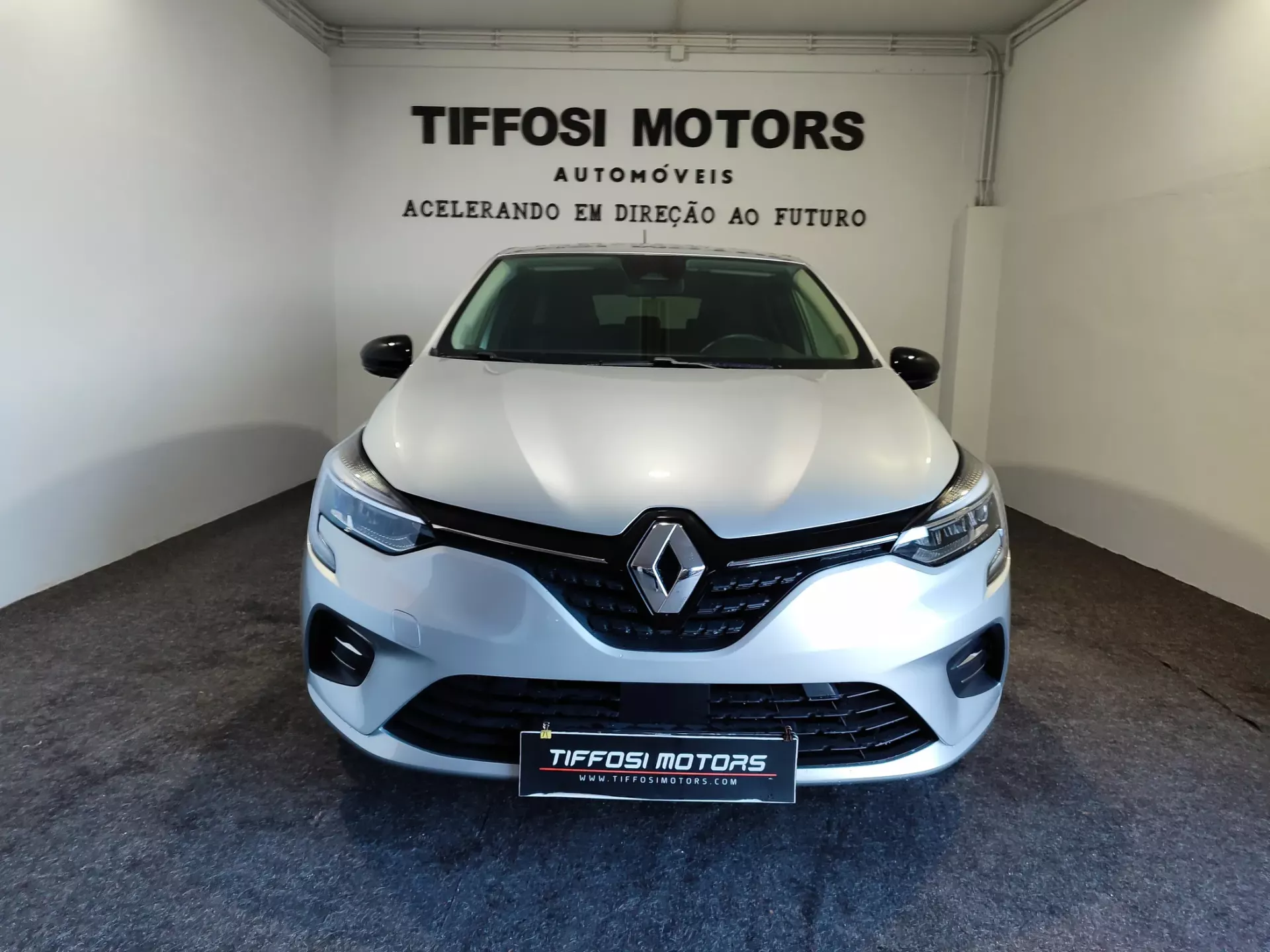 Renault Clio 1.0 TCe Limited Bi-Fuel 3