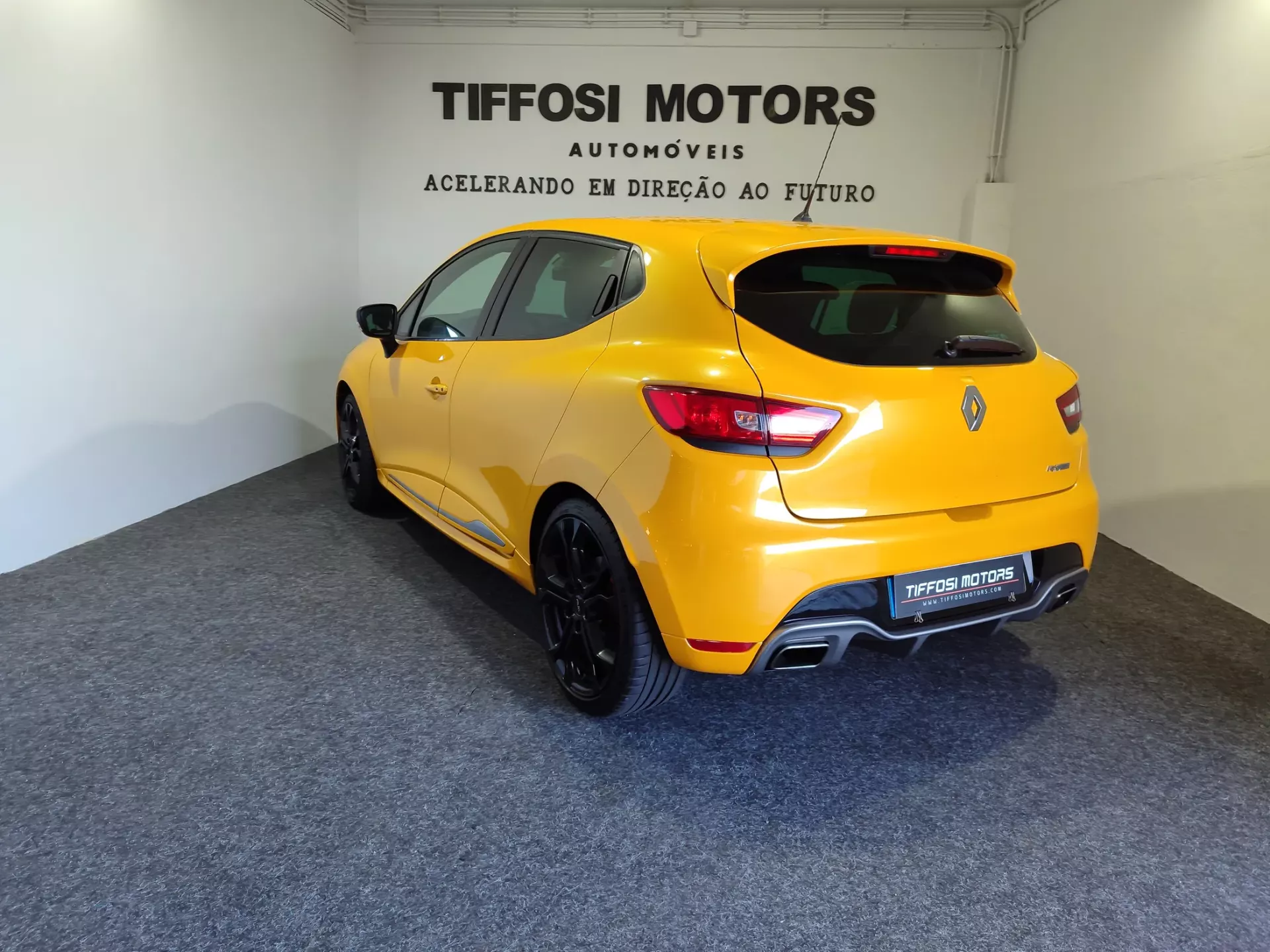 Renault Clio TCe 200 EDC Sport R.S. 8
