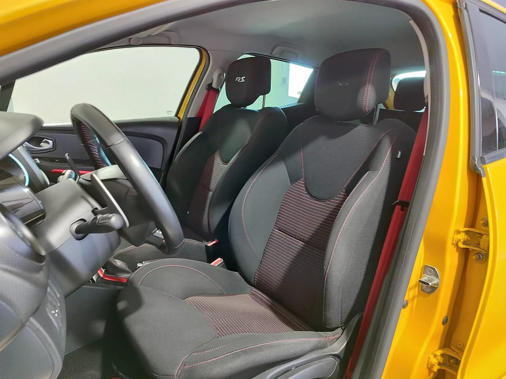 Renault Clio TCe 200 EDC Sport R.S. 14