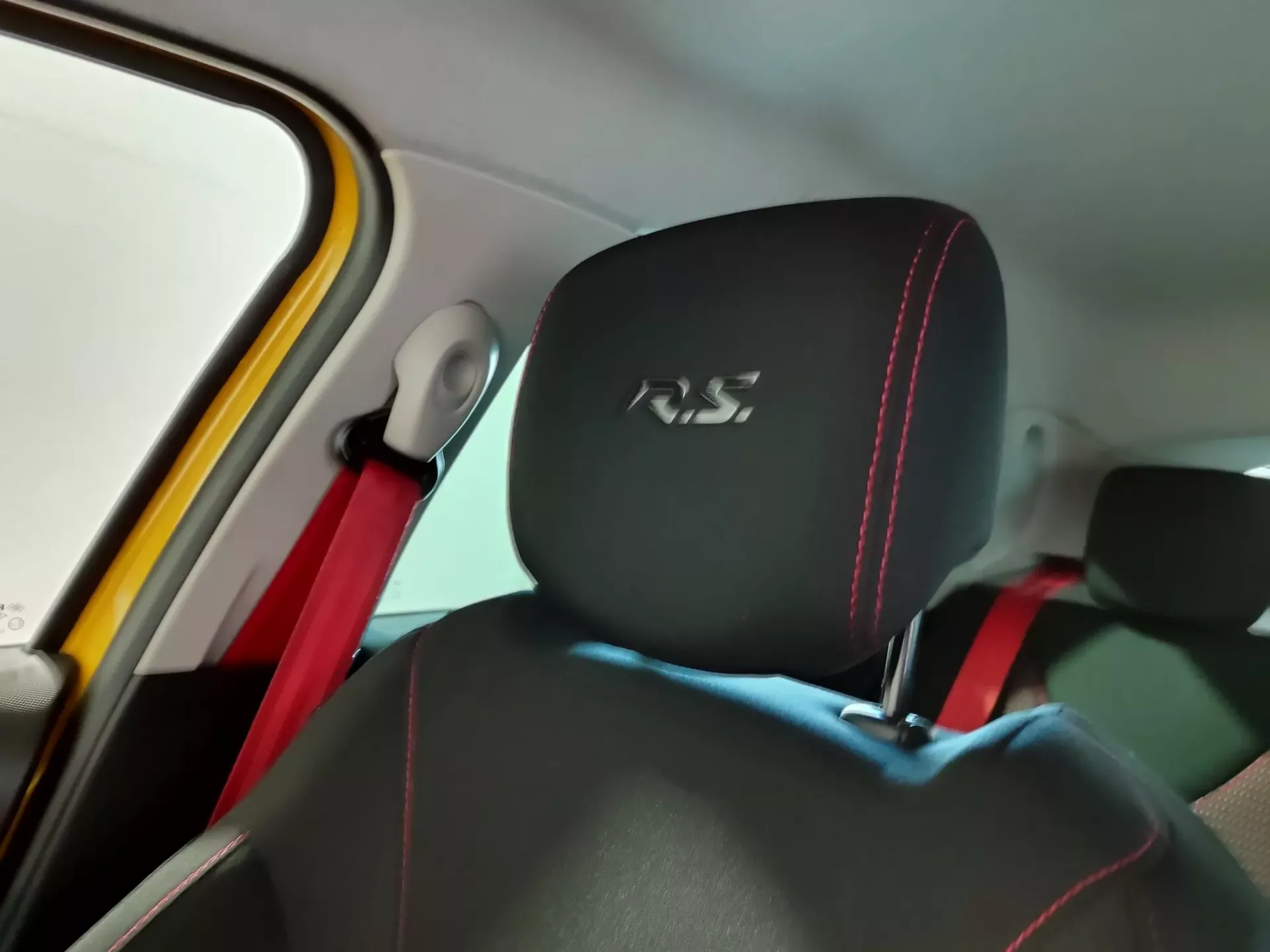 Renault Clio TCe 200 EDC Sport R.S. 15