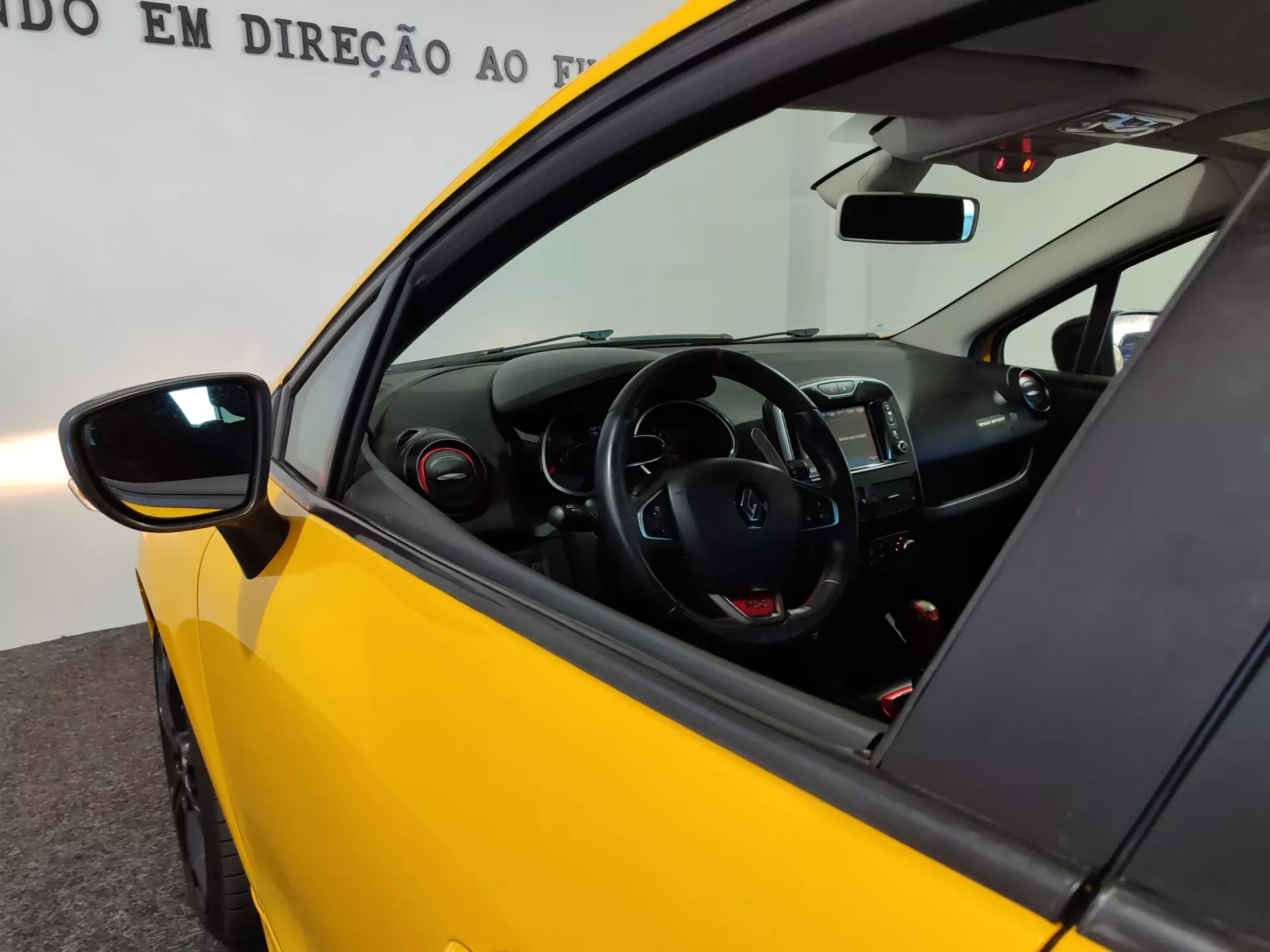 Renault Clio TCe 200 EDC Sport R.S. 21