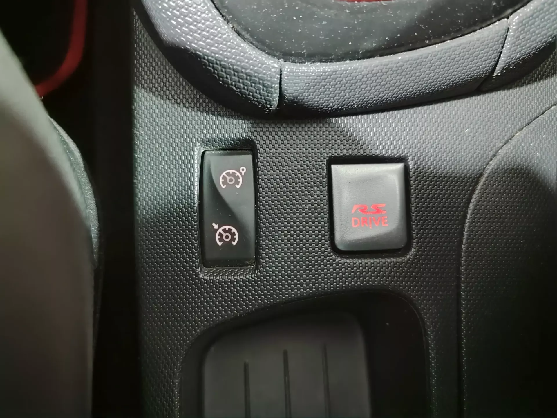 Renault Clio TCe 200 EDC Sport R.S. 33