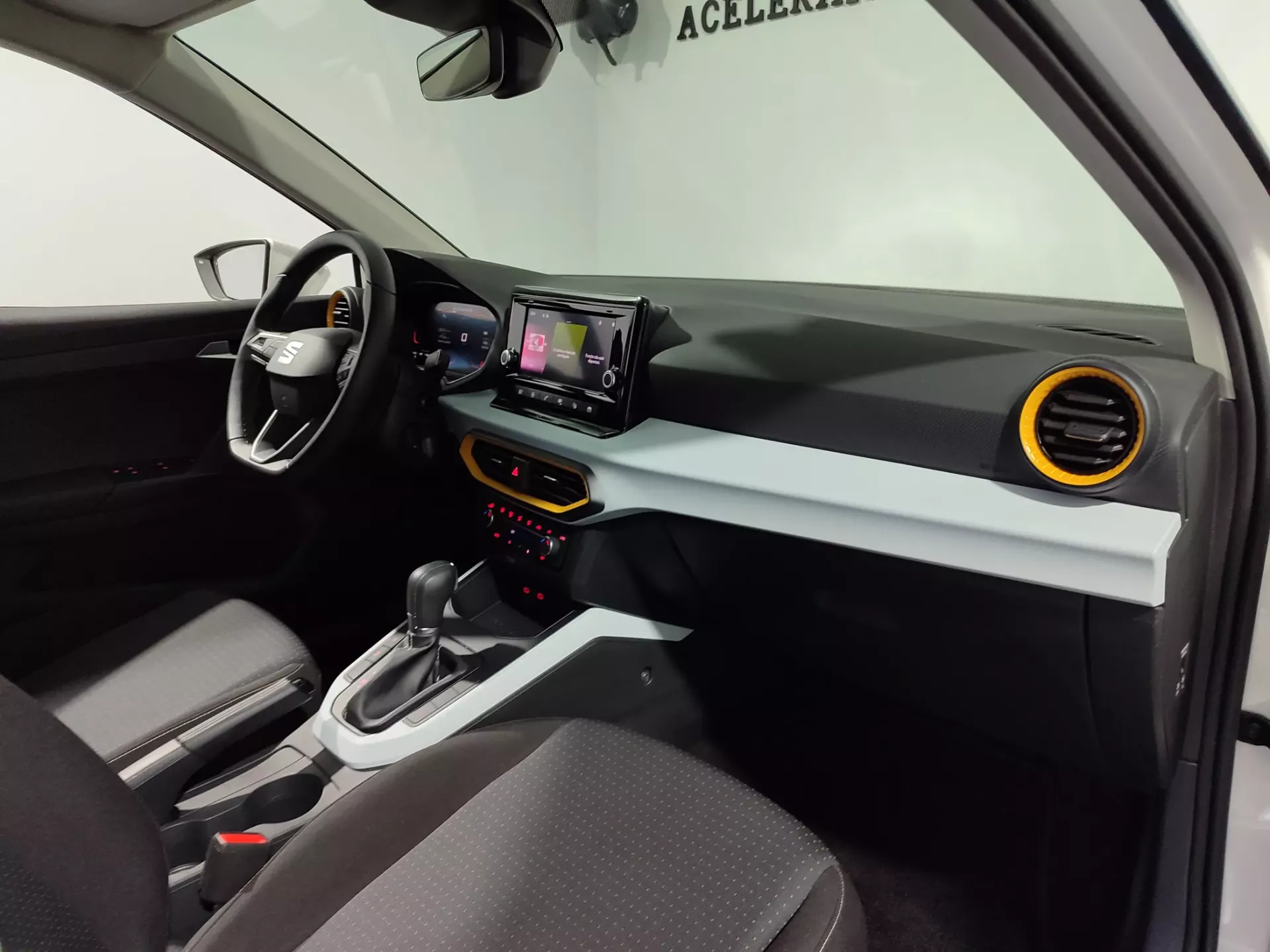 SEAT Arona 1.0 TSI Wave Plus DSG 18