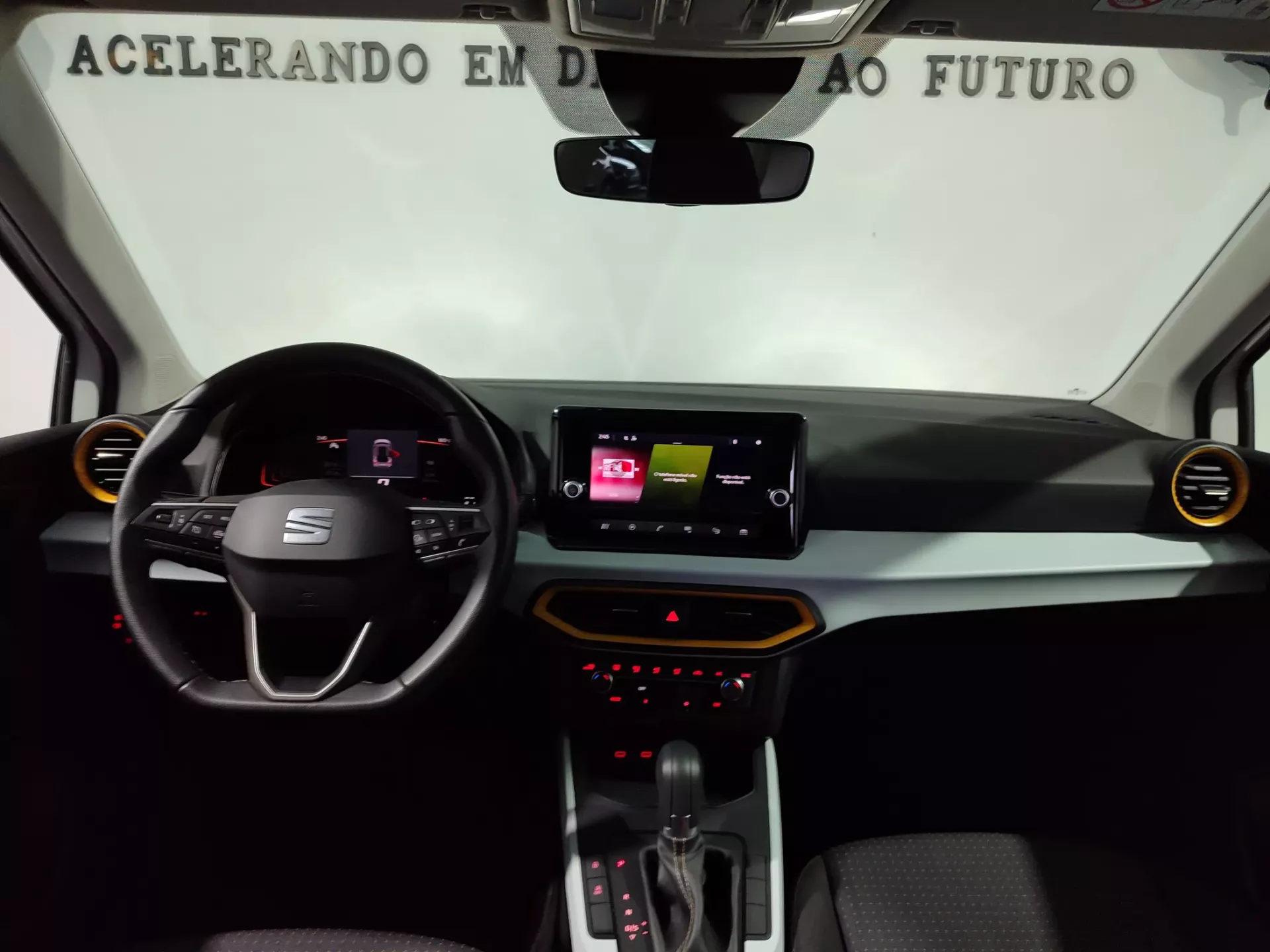 SEAT Arona 1.0 TSI Wave Plus DSG 19