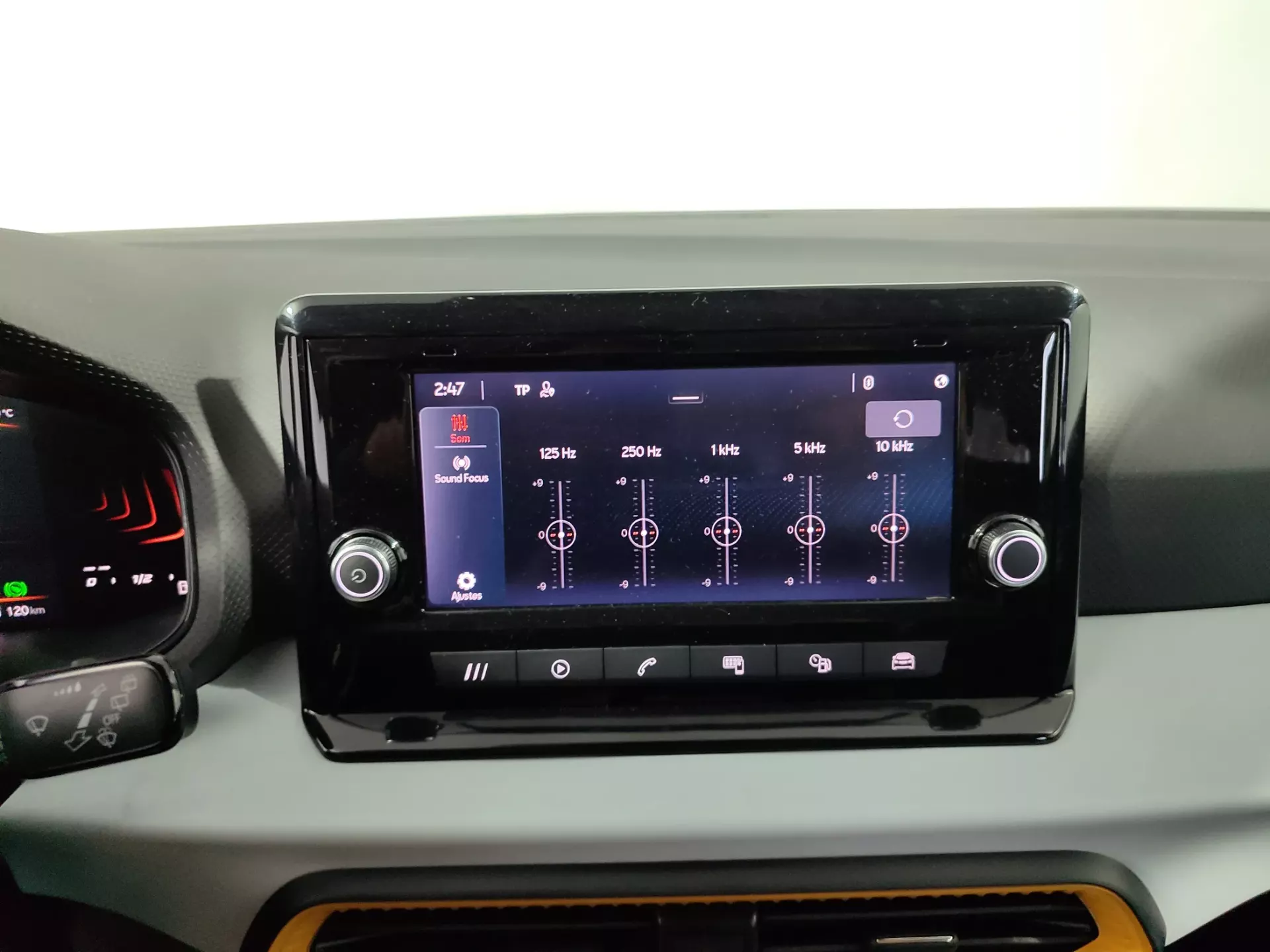 SEAT Arona 1.0 TSI Wave Plus DSG 26