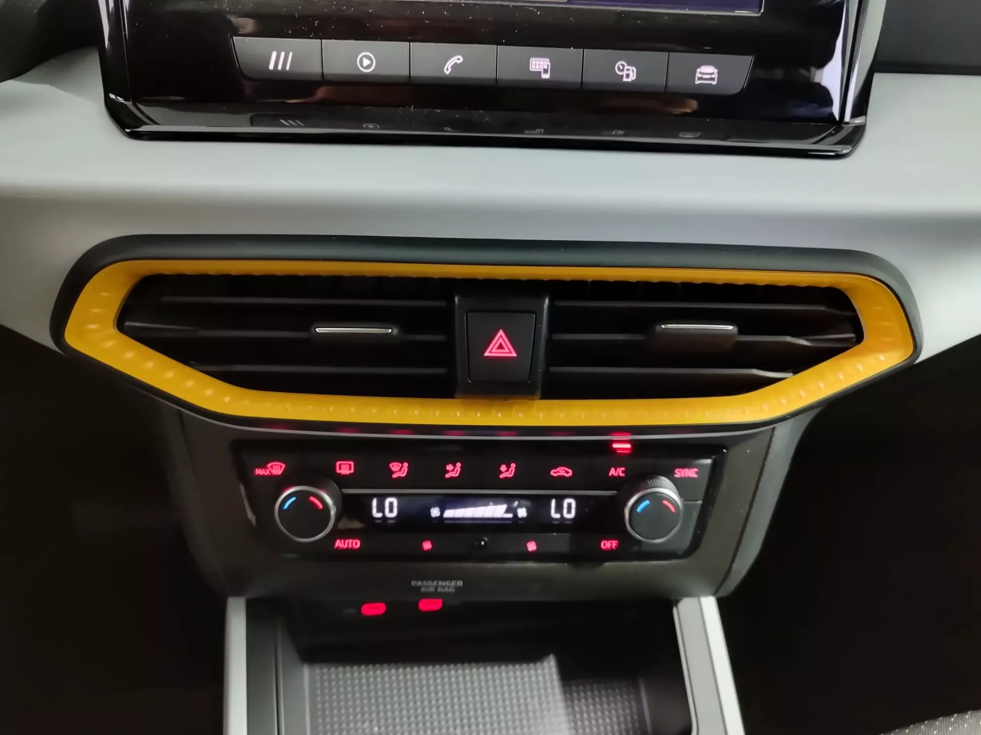 SEAT Arona 1.0 TSI Wave Plus DSG 28