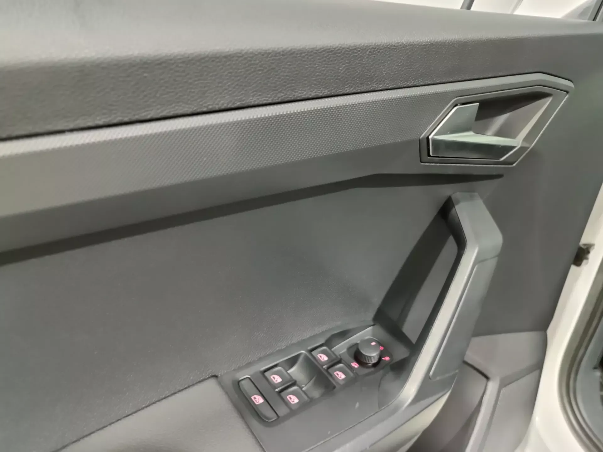 SEAT Arona 1.0 TSI Wave Plus DSG 37