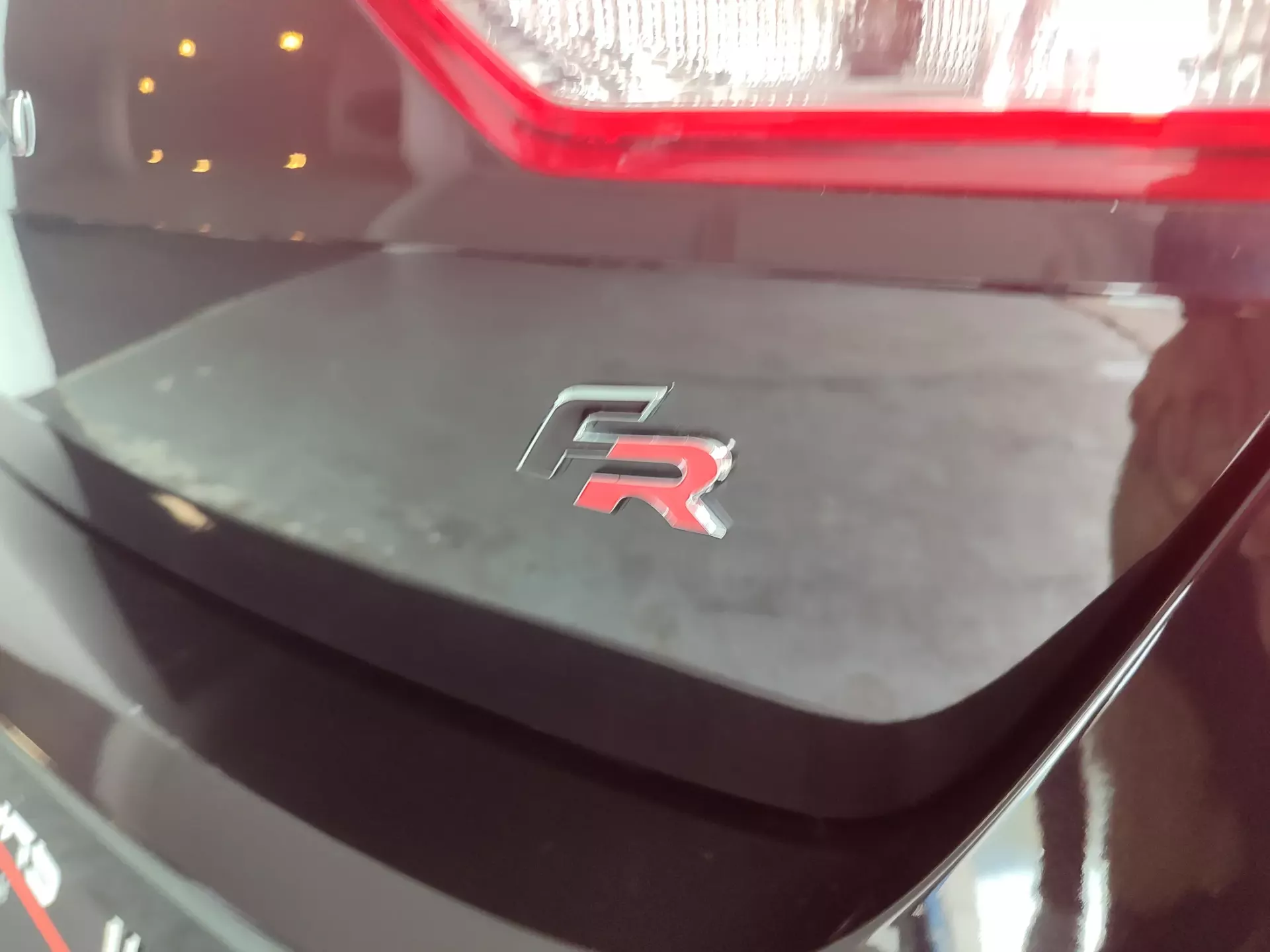 SEAT Leon ST 2.0 TDI FR DSG S/S 10