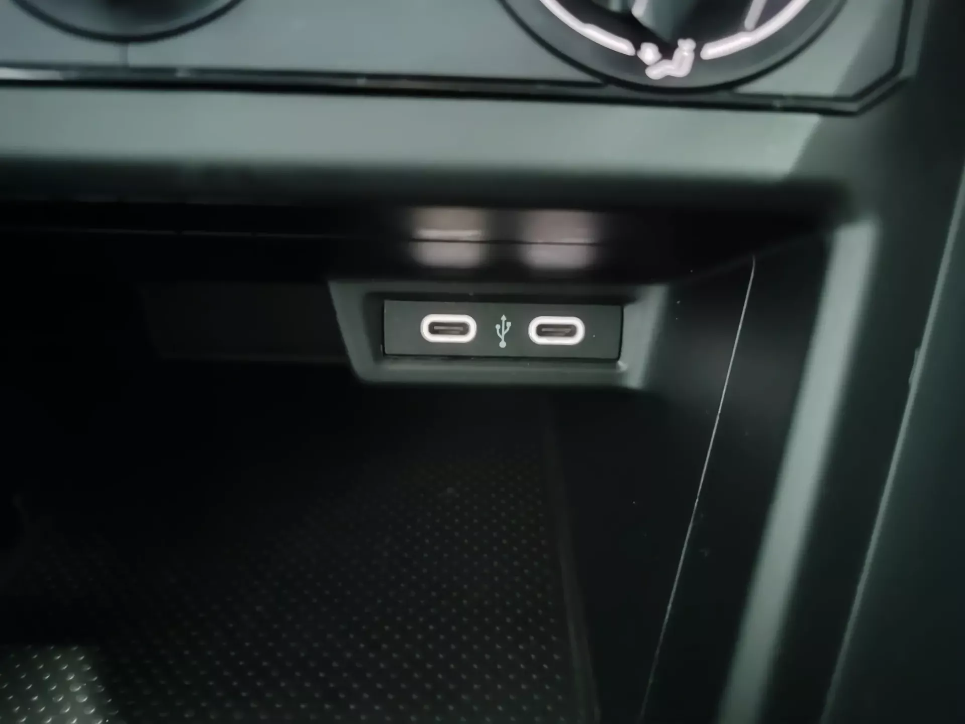 Volkswagen Taigo 1.0 TSI Urban 29