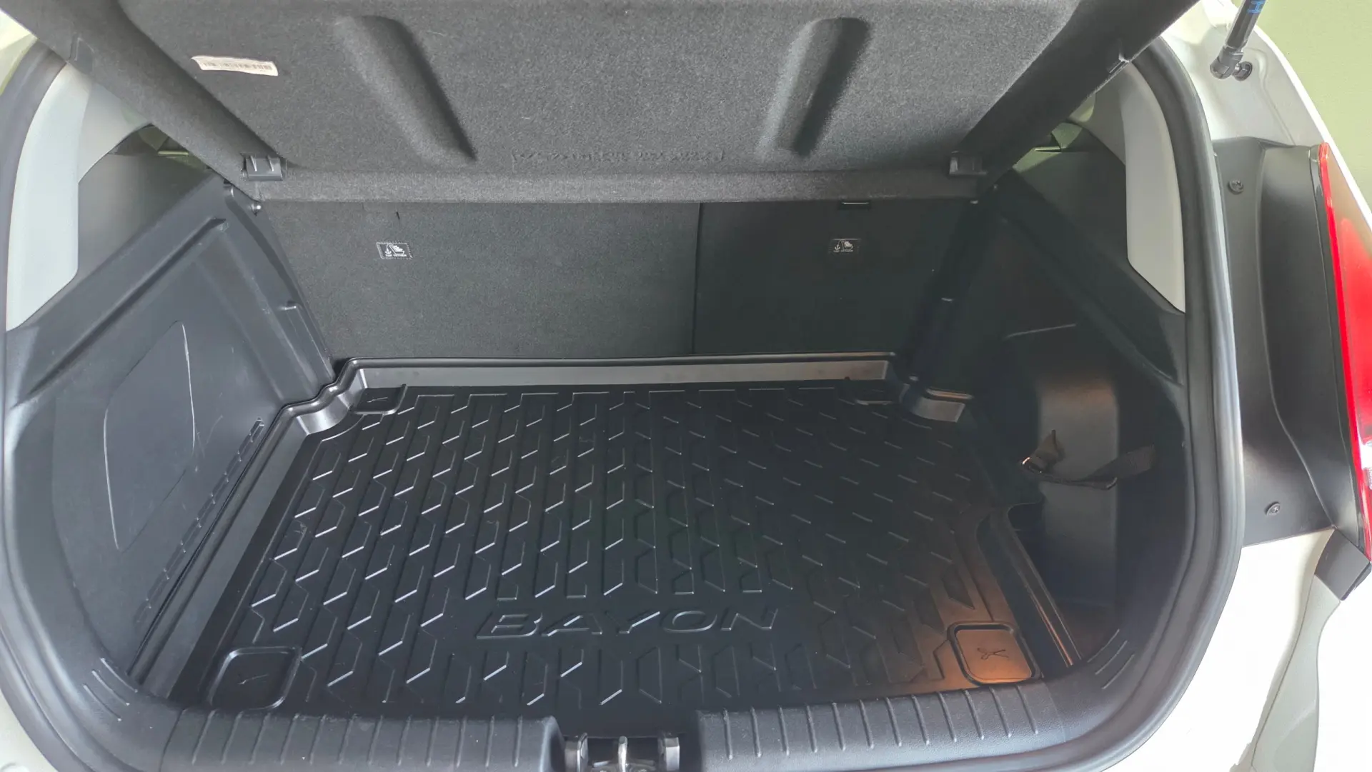 Hyundai Bayon 1.0 T-GDI 48V-Hybrid DCT Connect & Go 39