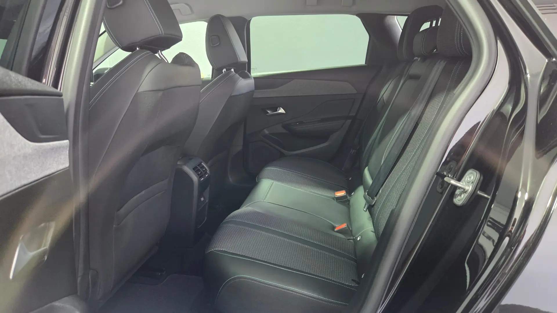 Peugeot 308 SW BlueHDi 130 EAT8 Allure Pack 14