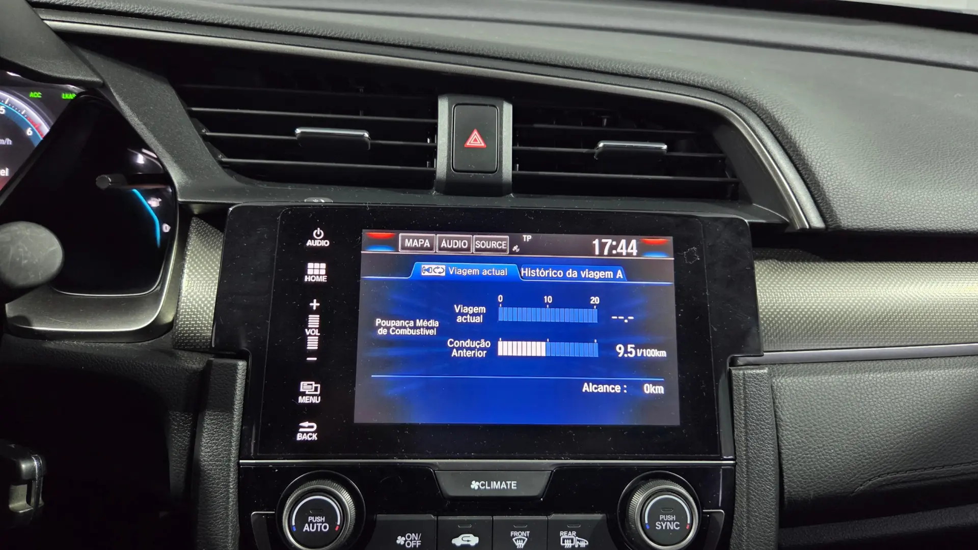 Honda Civic 1.0 i-VTEC Elegance Navi CVT 26