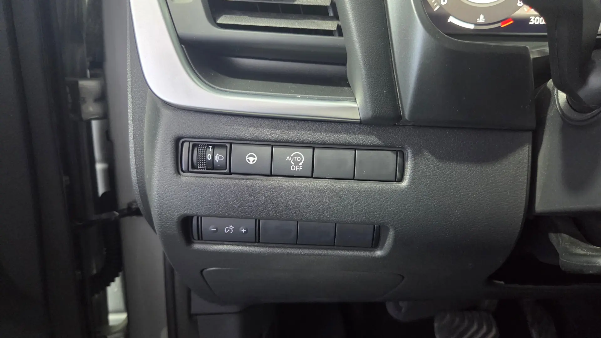 Nissan Qashqai 1.3 DIG-T N-Connecta LED Xtronic 36