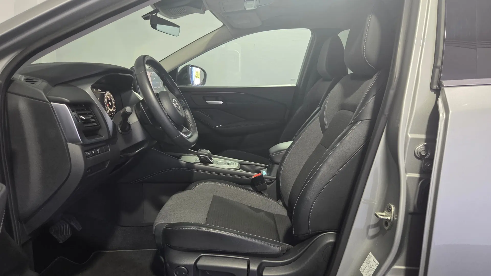 Nissan Qashqai 1.3 DIG-T N-Connecta LED Xtronic 13