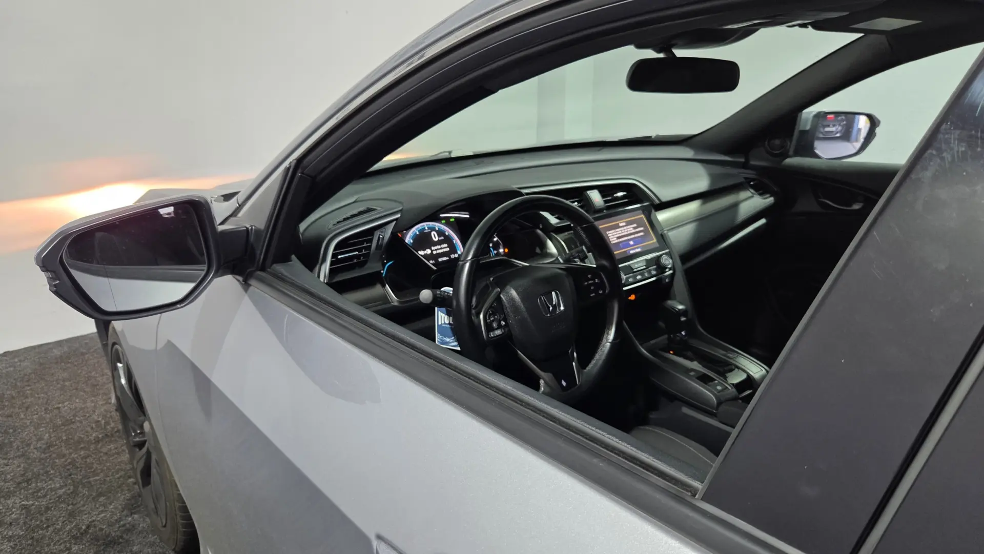 Honda Civic 1.0 i-VTEC Elegance Navi CVT 11