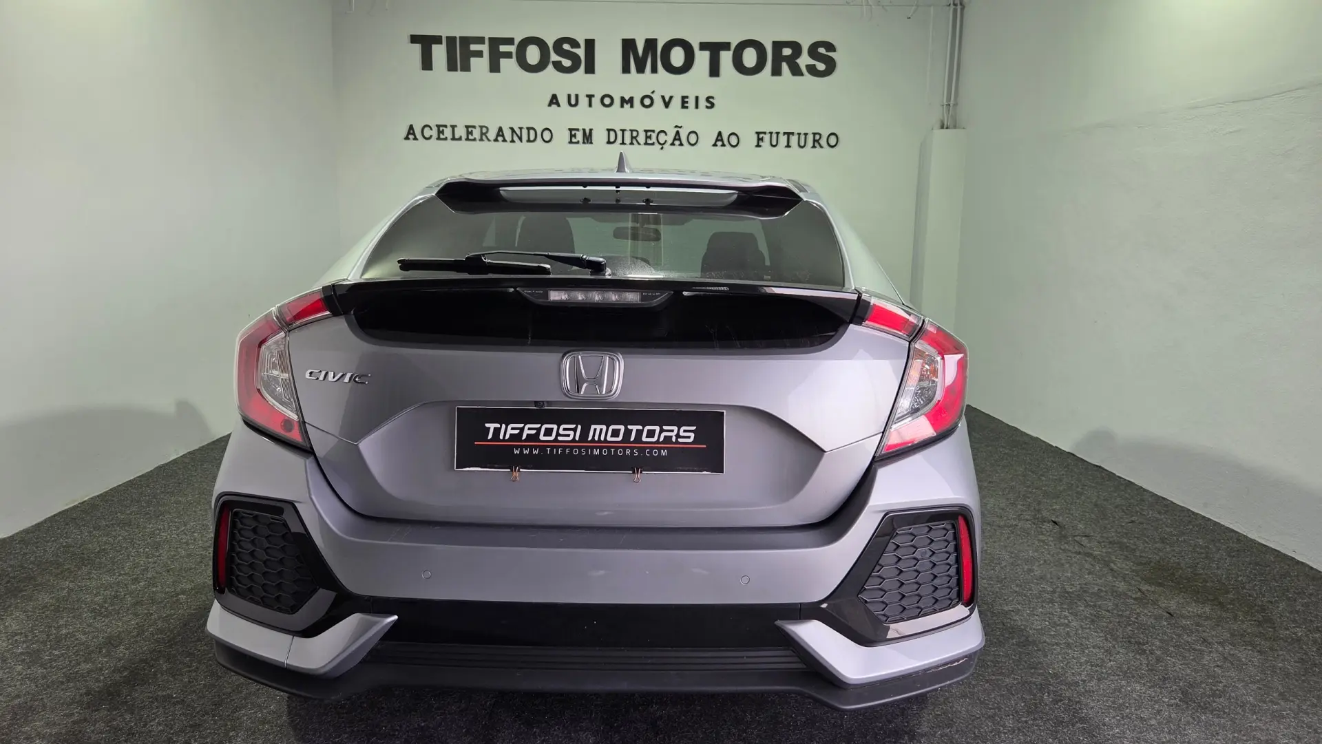 Honda Civic 1.0 i-VTEC Elegance Navi CVT 8