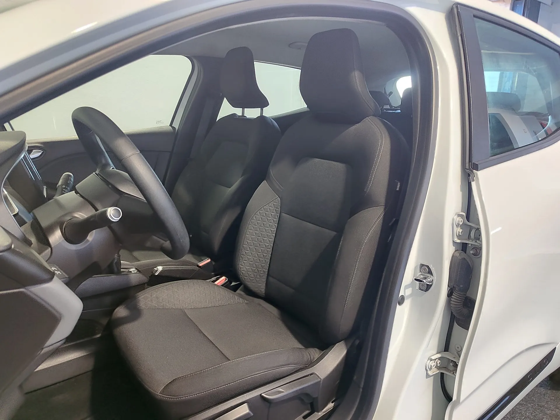 Renault Clio 1.0 SCe Zen 12