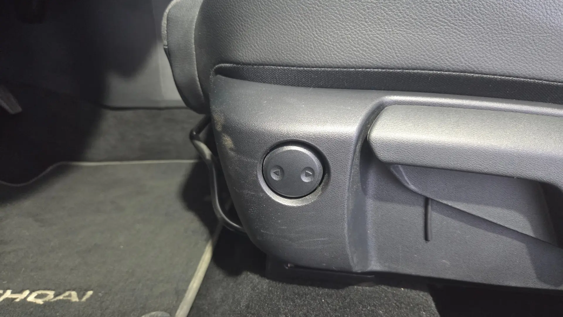 Nissan Qashqai 1.3 DIG-T N-Connecta LED Xtronic 14