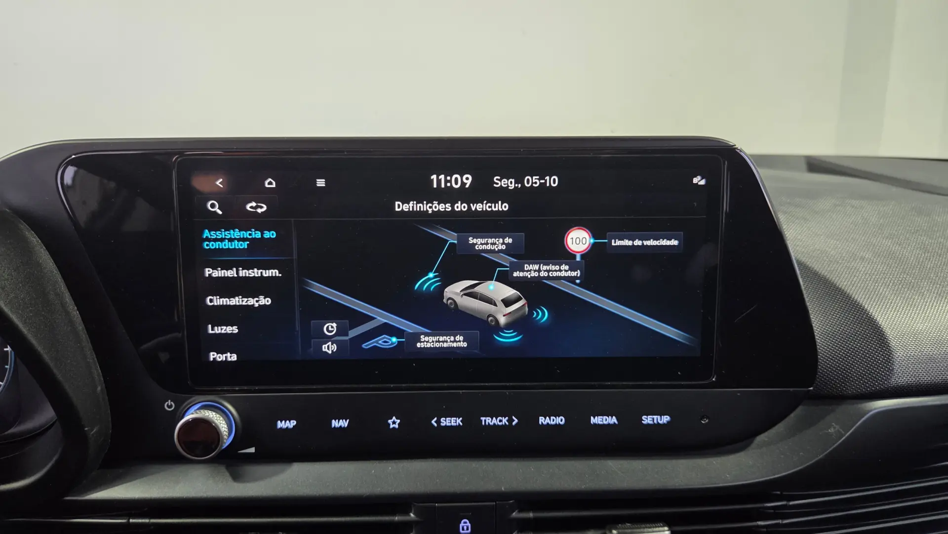 Hyundai Bayon 1.0 T-GDI 48V-Hybrid DCT Connect & Go 26