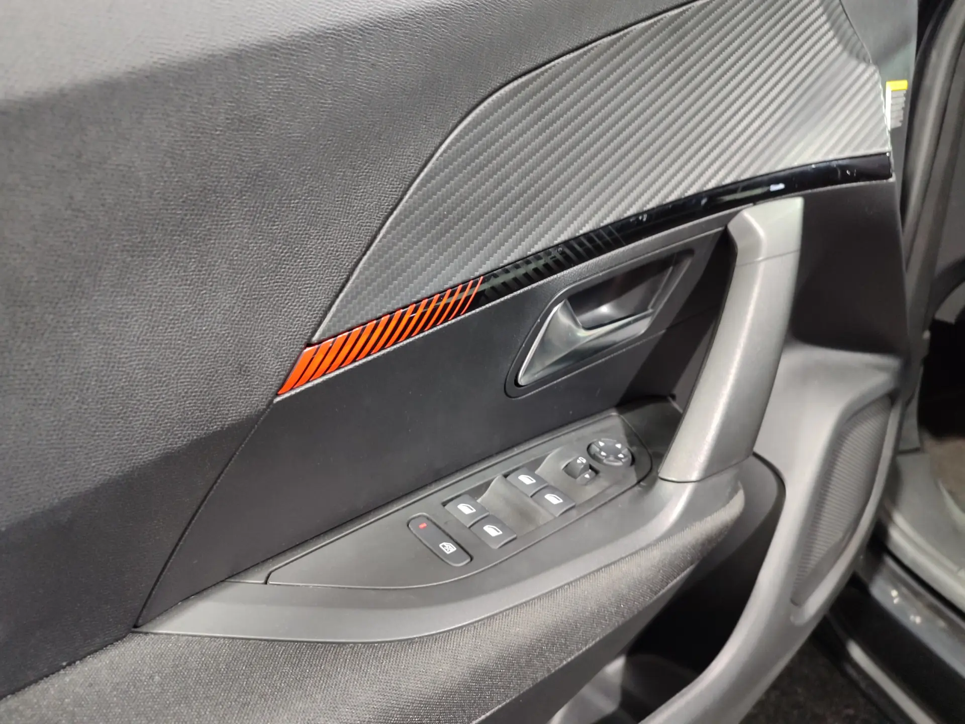 Peugeot e-2008 50 kWh Active Pack 35