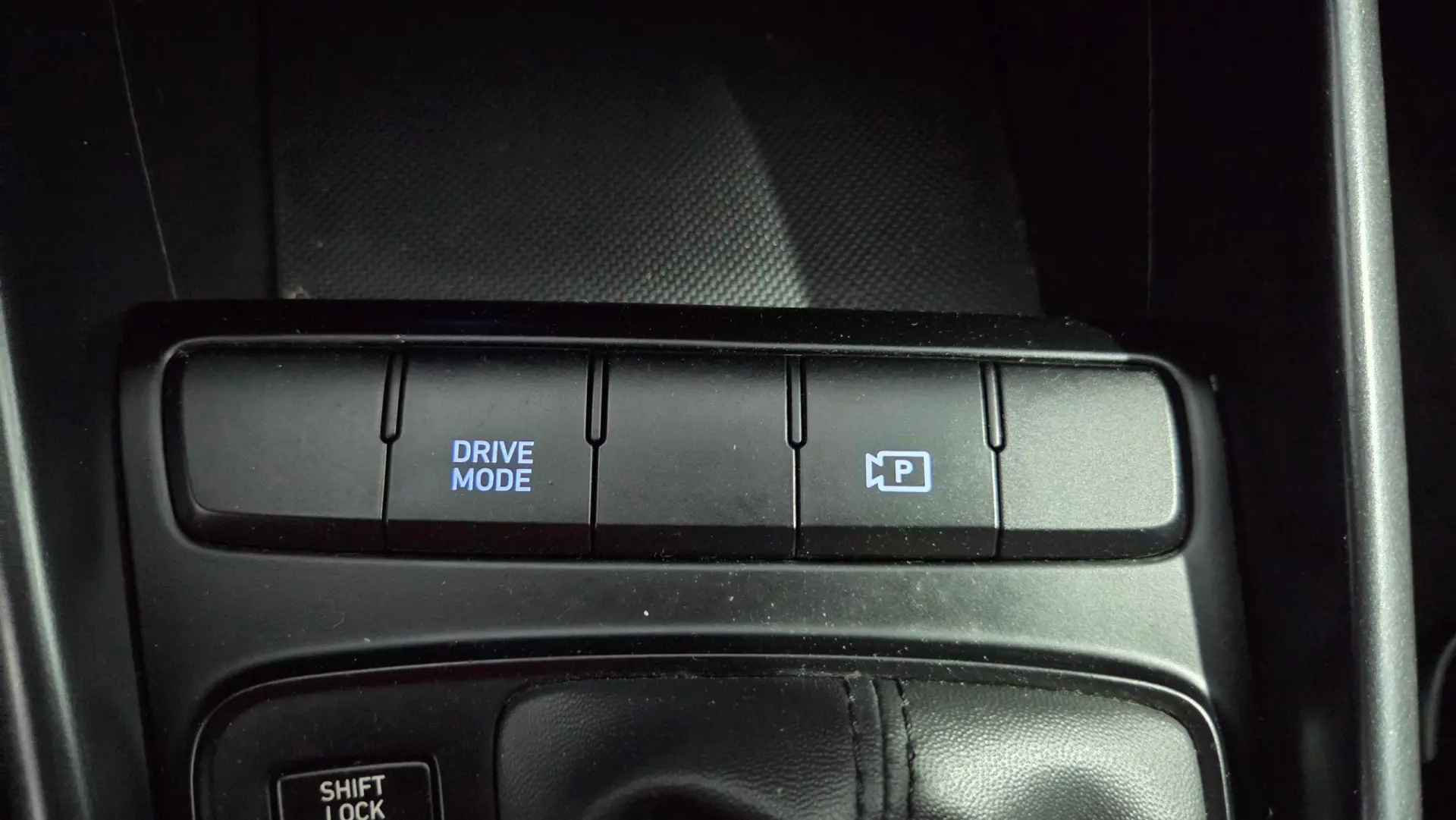 Hyundai Bayon 1.0 T-GDI 48V-Hybrid DCT Connect & Go 29