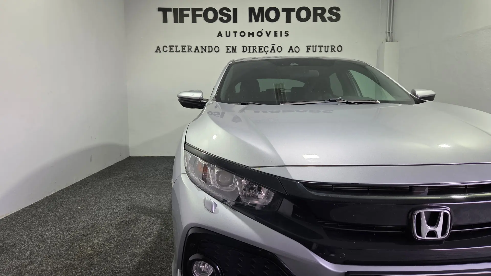 Honda Civic 1.0 i-VTEC Elegance Navi CVT 5