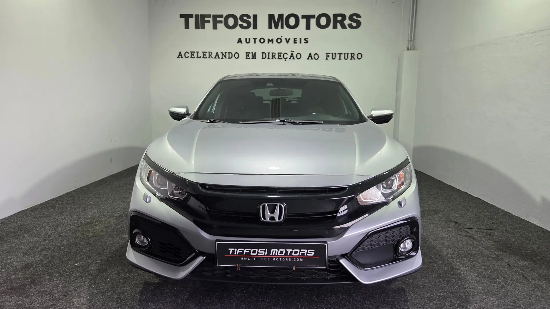 Honda Civic 1.0 i-VTEC Elegance Navi CVT 3
