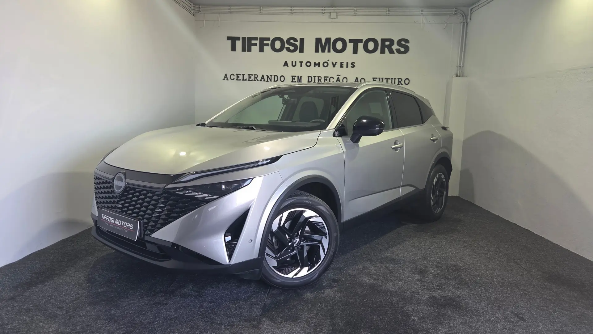 Nissan Qashqai 1.3 DIG-T N-Connecta LED Xtronic 1