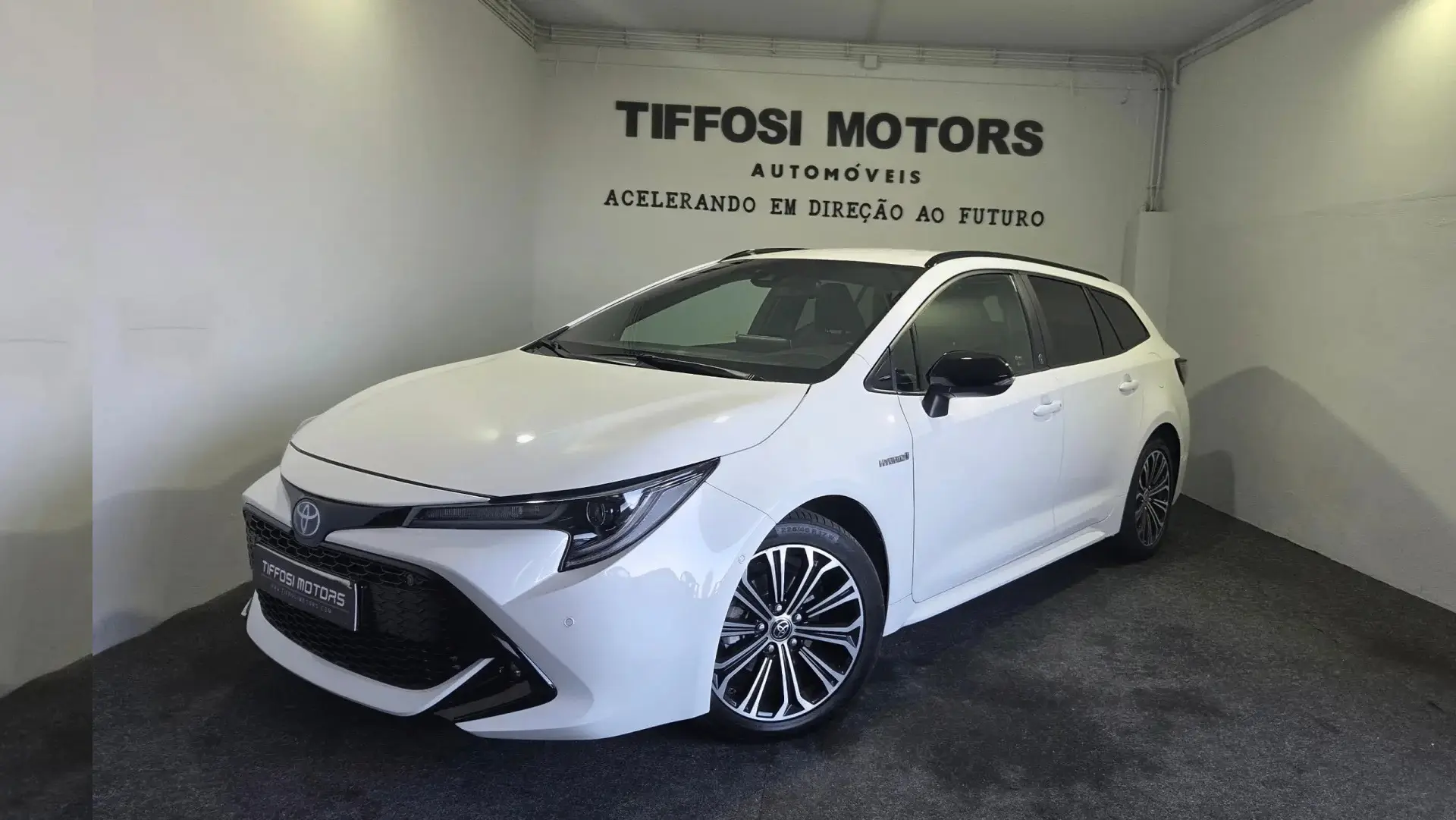 Toyota Corolla Touring Sports 1.8 Hybrid Exclusive 1