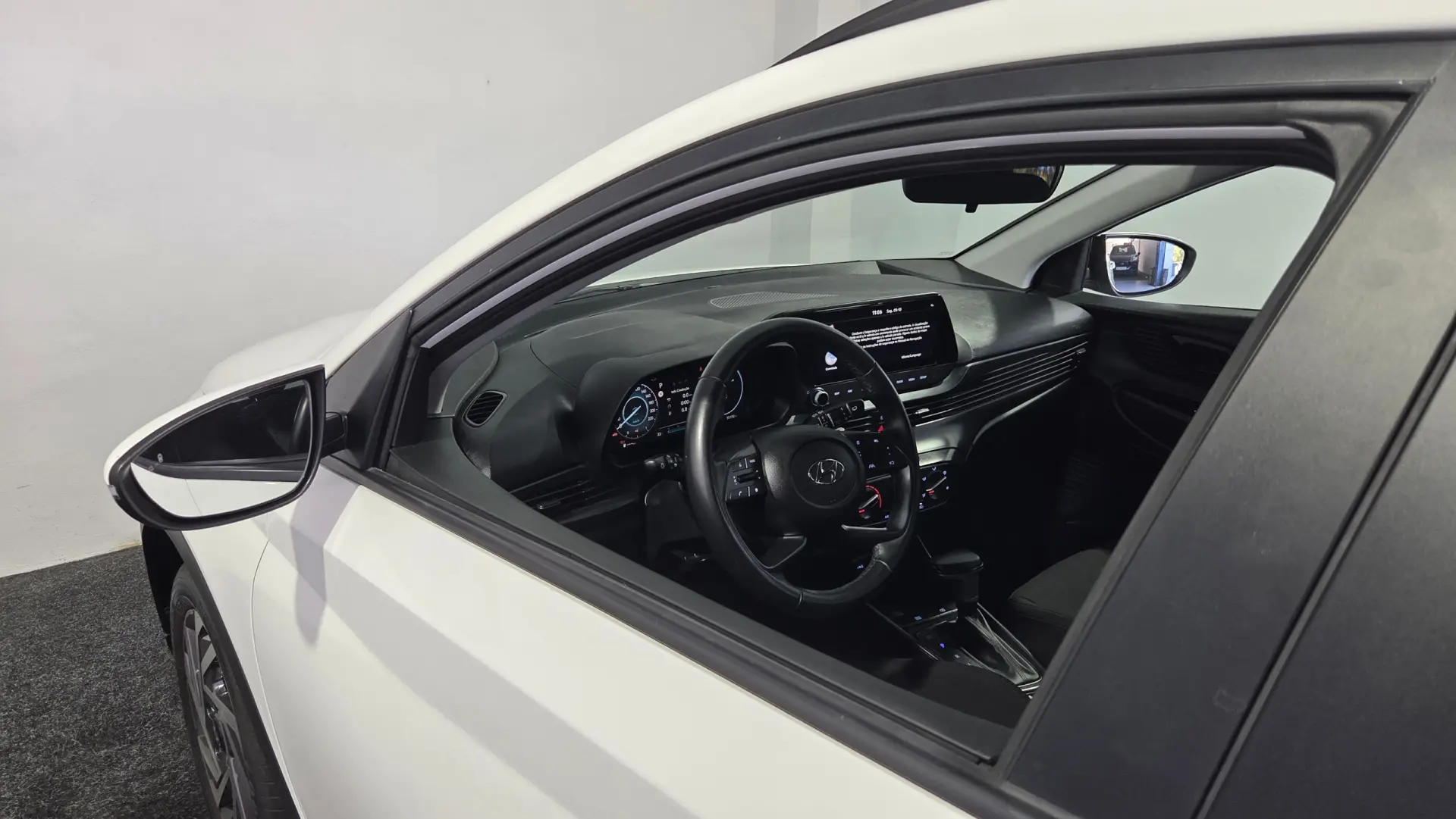 Hyundai Bayon 1.0 T-GDI 48V-Hybrid DCT Connect & Go 11