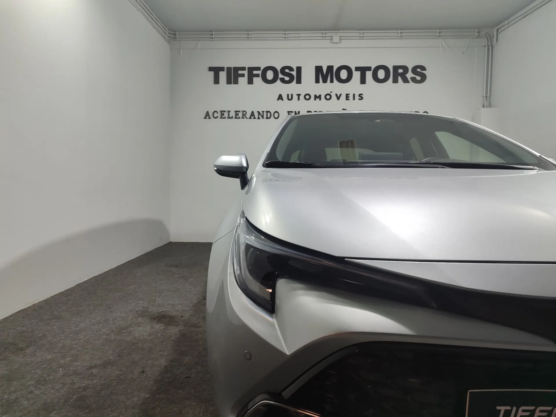 Toyota Corolla 1.8 Hybrid Exclusive 5