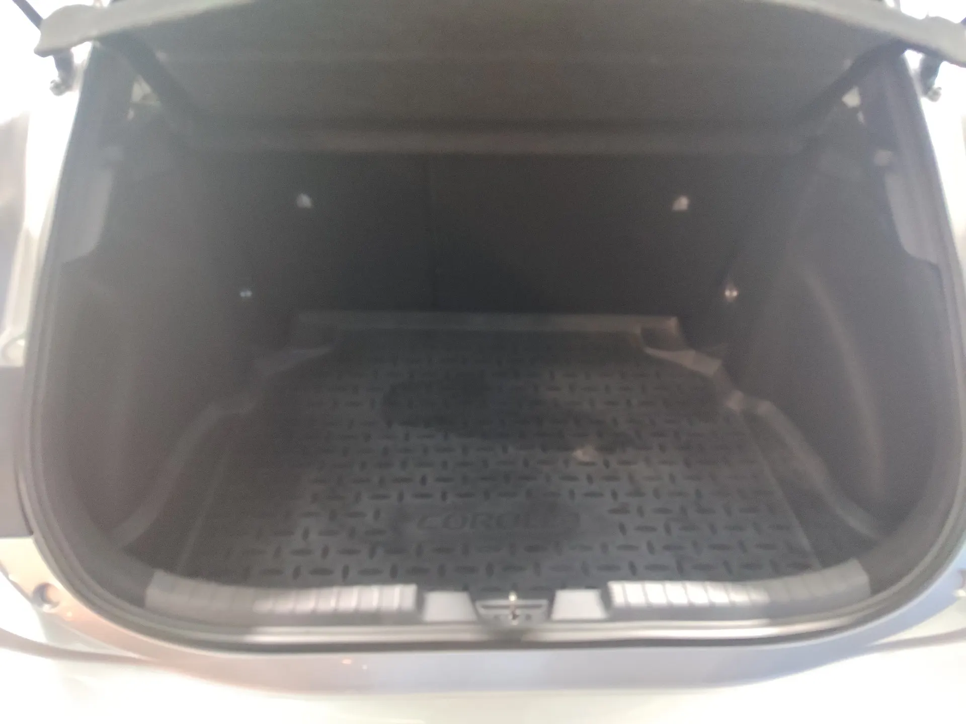 Toyota Corolla 1.8 Hybrid Exclusive 38