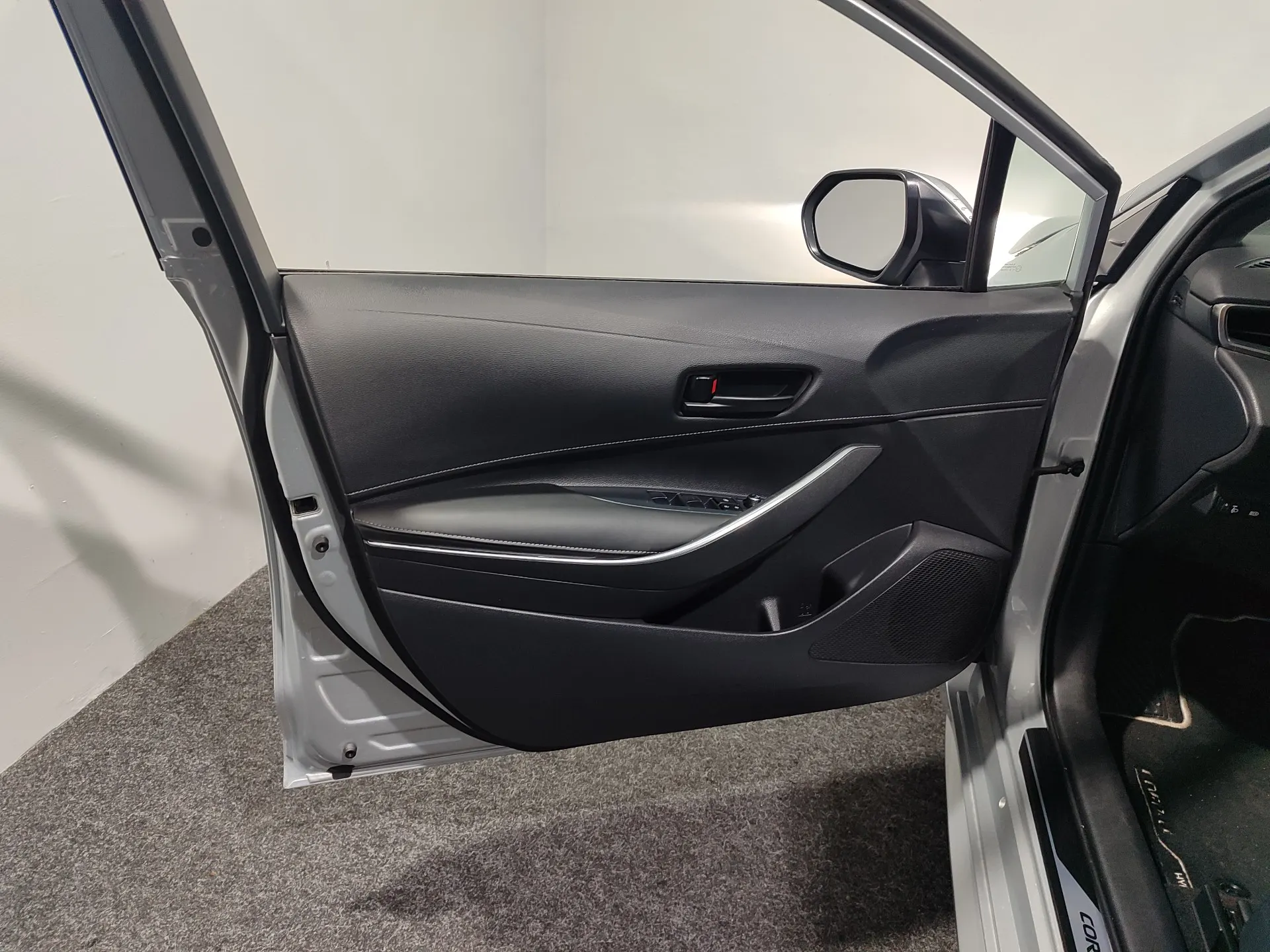 Toyota Corolla 1.8 Hybrid Exclusive 34